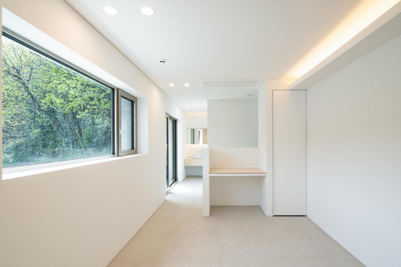 Laon On 37 Bed and Breakfast Tongyeong Exteriör bild